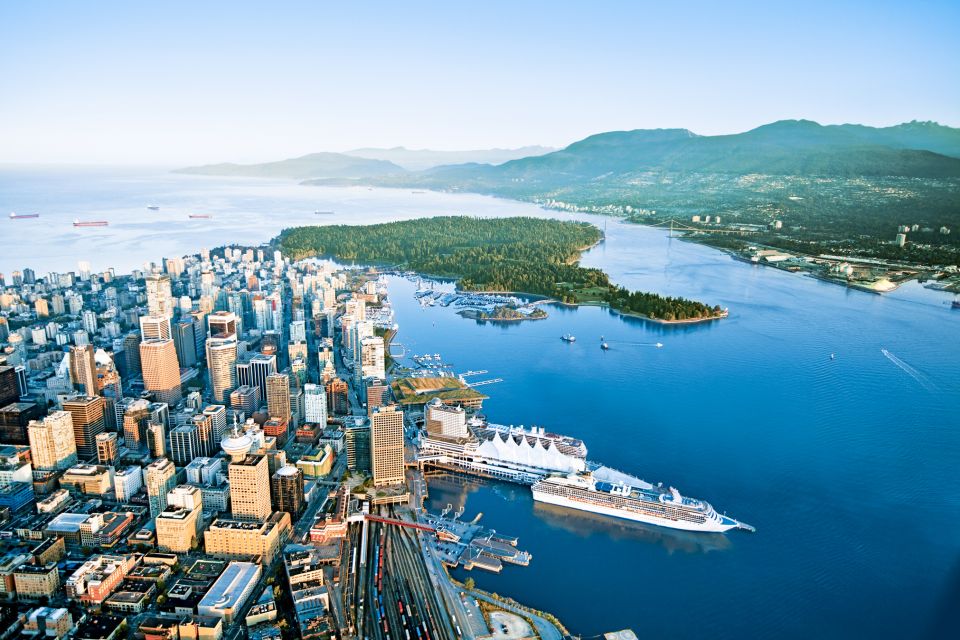 Private Transfer: City of Vancouver to Vancouver Airport YVR - Convenience and Efficiency