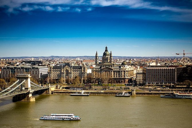 Private Transfer From Prague to Budapest, English-Speaking Driver - Accessibility and Amenities Provided