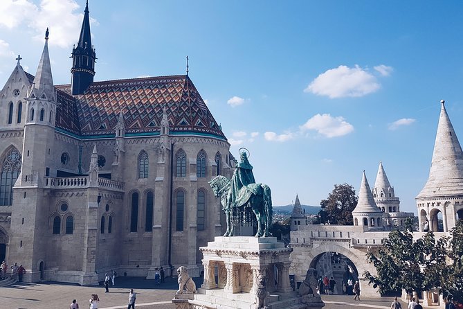 Private Transfer From Prague to Budapest With a Sightseeing Stop in Bratislava - Common questions