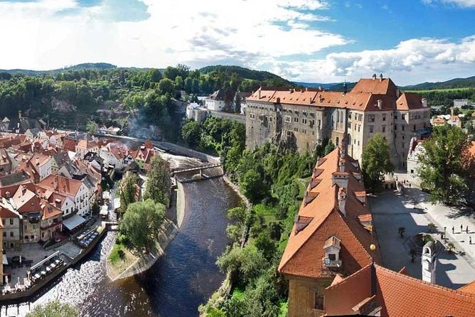 Private Transfer From Prague to Vienna With a Stopover in Cesky Krumlov - Customer Support
