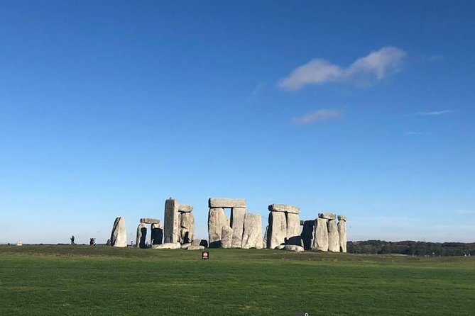 Private Transfers Between London & Stonehenge - Experience Description and Information