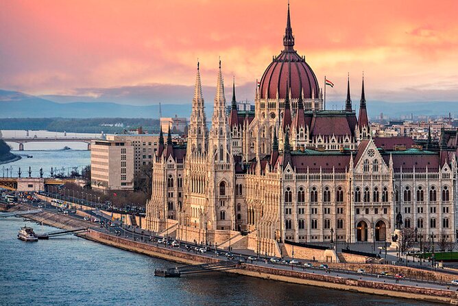 Private Van 7 Days Tour Prague - Cesky Krumlov - Vienna - Bratislava - Budapest - Daily Itinerary