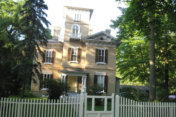 Private Walking Tour of Niagara-on-the-Lake Historic District - Inclusions in the Tour Package