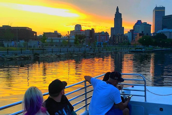 Providence Romantic Sunset Sailing Trip With Wine - Beverage and Entertainment