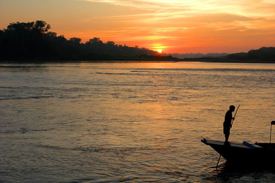 Puerto Maldonado: Sunset Boat Ride in the National Reserve - Sunset Boat Ride Experience