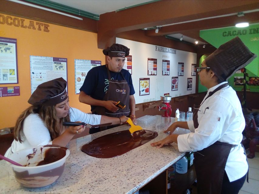 Puerto Vallarta: 2-Hour Chocolate Truffles Workshop - Personalized Chocolate Decorations