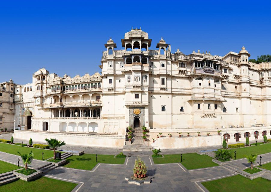 Pushkar Historic Ghats Walking Tour - Discover Ghat Architecture