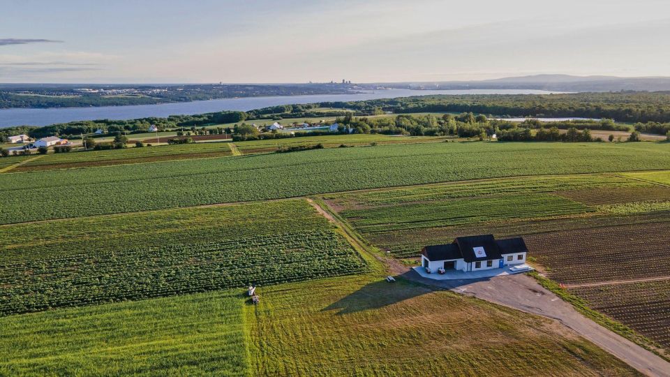 Quebec City - Agricultural Walking Tours on Ile D'orleans - Tour Description