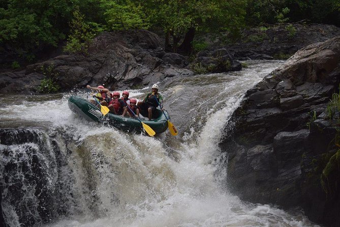 Rafting Class III and IV in Tenorio RIVer From Playa Hermosa - Common questions