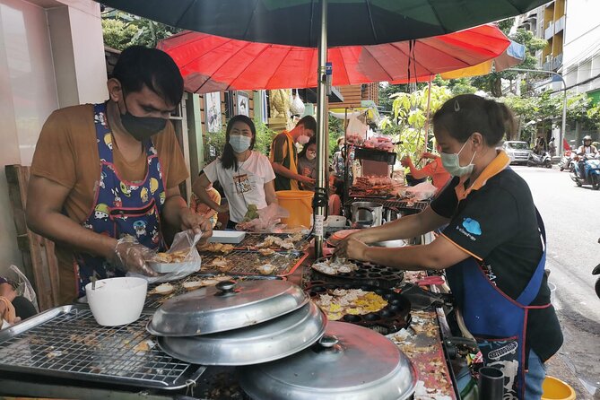 Rides on Thai Tuk-Tuk & Michelin Street Food Tasting - Michelin-Star Street Food Delights