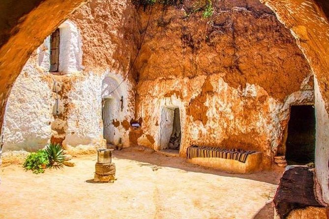 Road Trip to Discover Troglodyte Architecture and Berber Culture - Expert Guided Tours and Insights