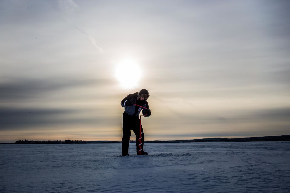 Rovaniemi: Ice Fishing on a Frozen Lake - Experience Description
