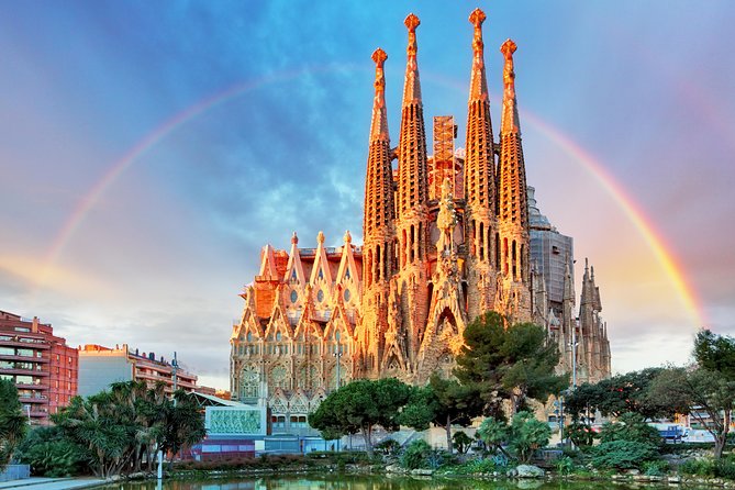 Sagrada Familia and Barcelona Highlights: Private Guided 4-Hour Driving Tour - General Information and Restrictions