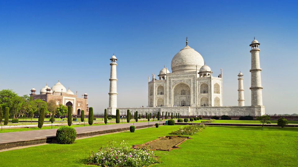 Same Day Agra Tour With Lunch & Walk in Heritage Village - Detailed Itinerary of the Tour