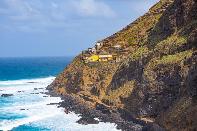 Santo Antão: Hike From Ponta Do Sol to Fontainhas to Cruzinha - Difficulty Level