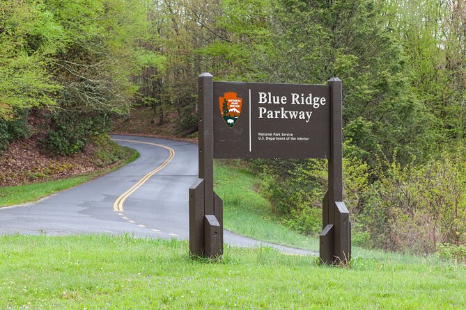 Scenic Blue Ridge Parkway Self-Guided Driving Audio Tour - Narration Experience
