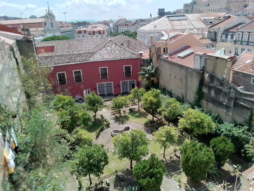 Secret Lisbon Walking Tour - Inclusions