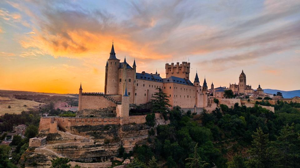 Segovia: Full-Day Tour With Transfer to and From Madrid - Relaxation and Learning Experience
