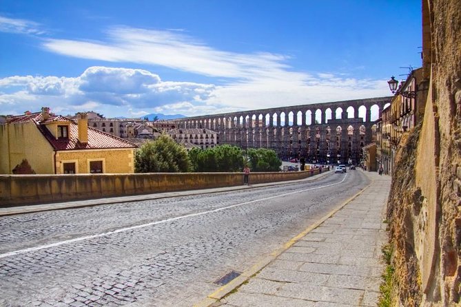 Segovia Tour From Madrid Including Cathedral Admission - Language Options