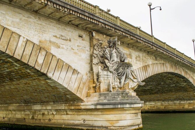 Seine Cruise With Optional Snack at the Foot of the Eiffel Tower - Departure Point