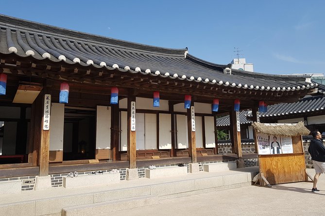 Seoul City Sightseeing Tour Including Gyeongbokgung Palace, N Seoul Tower, and Namsangol Hanok Villa - Pickup and Drop-off Details