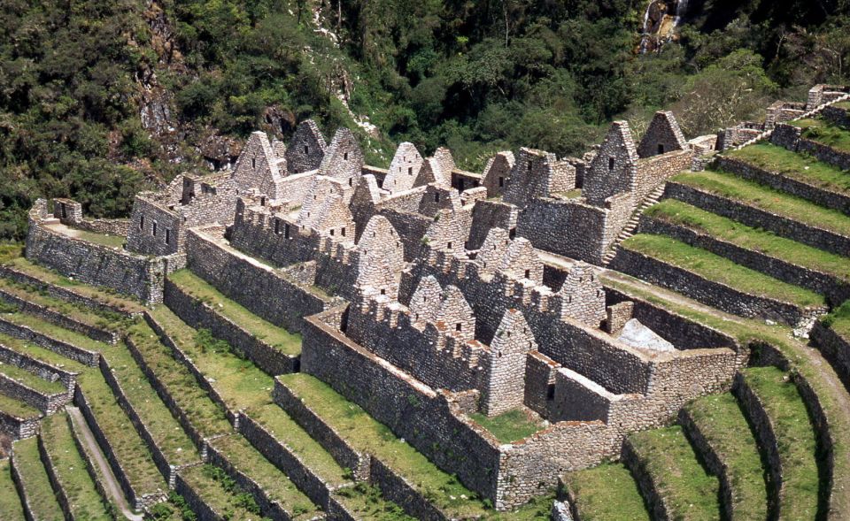 Short Inka Trail to Machupicchu 2 Days 1 Night - Duration and Group Size