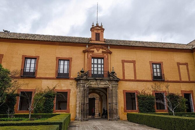 Skip-The-Line Entrance to the Real Alcázar of Seville With Audioguide - Inclusions and Features
