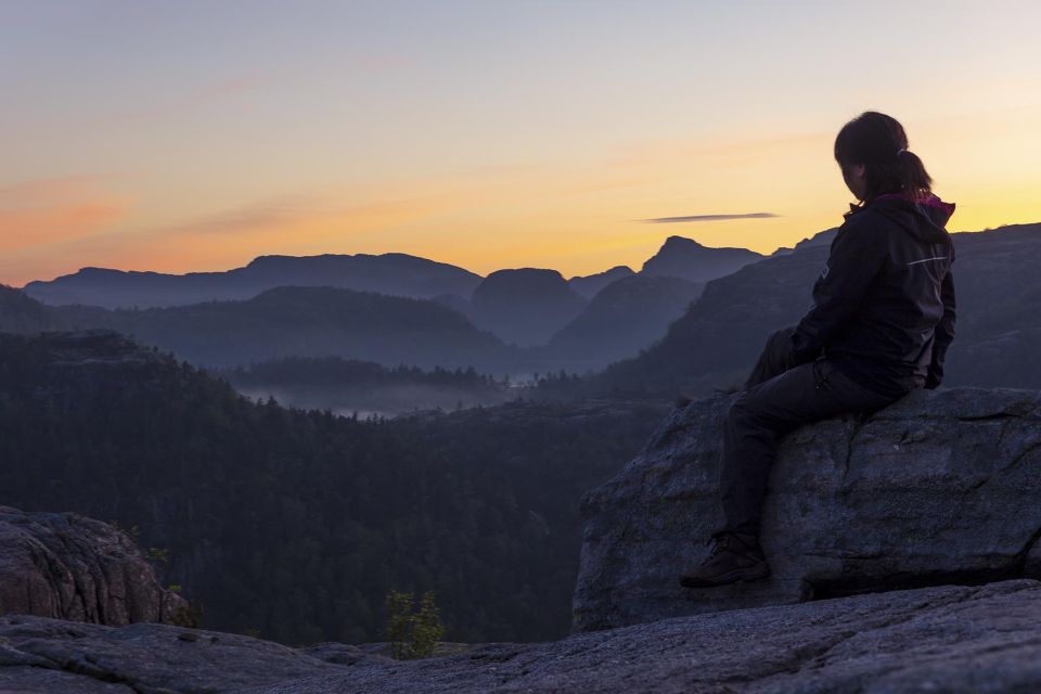 Stavanger: Preikestolen Sunrise Hike With Breakfast Buffet - Dramatic Fjord Views at Dawn