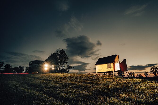 Stellar PicNic: Delight at Sunset in the Tuscan Countryside - Tuscan Delights