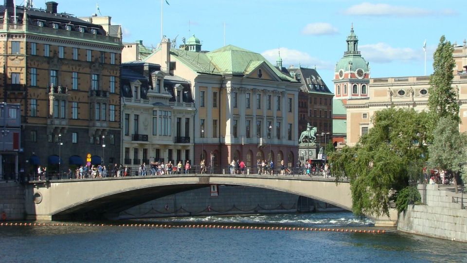 Stockholm: A Beauty On The Water - Old Town Walk & Boat Trip - Full Description