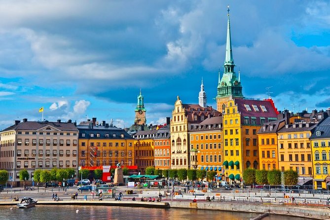 Stockholm Airport Transfers : Airport ARN to Stockholm City in Luxury Car - Flexible Pricing Based on Group