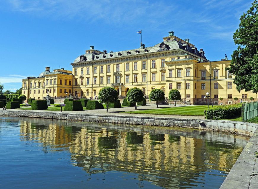 Stockholm: Self-Guided Mystery Tour by the Royal Palace - Reservation & Payment Options