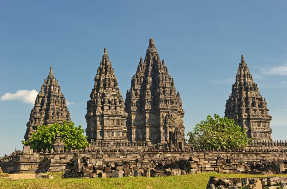 Sultan Palace, Water Castle & Prambanan Temple Guided Tour - Tour Experience