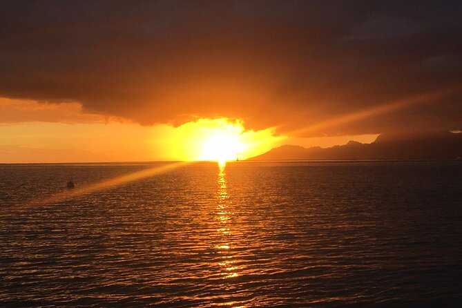 Sunset Boat Trip From Papeete - Minimum Traveler Requirement Information