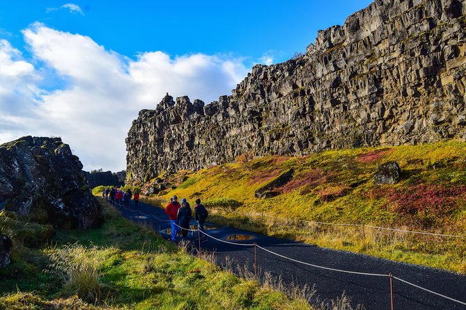 Supersaver: Small-Group Lava Caving Experience and Golden Circle Tour From Reykjavik - Reviews Overview