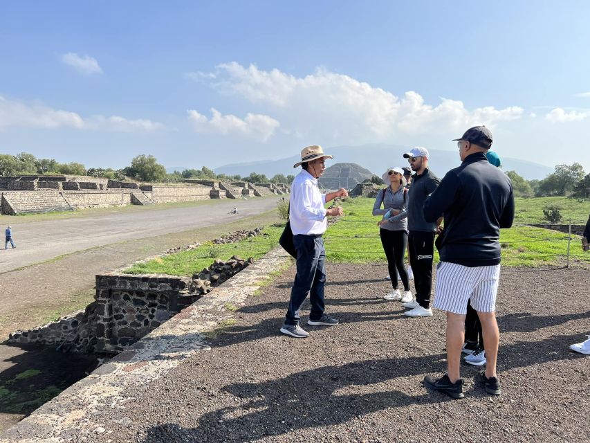 Teotihuacan: Tour With a Local, Transportation & Food - Tour Guide Ruben