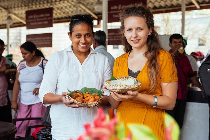 The 10 Tastings of Kandy With Locals: Private Street Food Tour - Tour Highlights