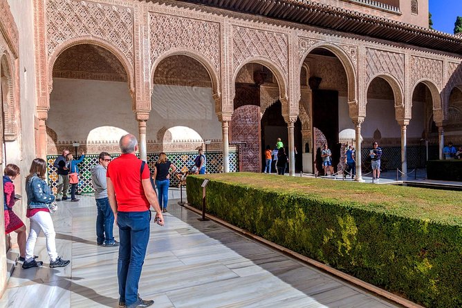 The Alhambra Palace: Self-Guided Audio Tour on Your Phone (Without Ticket) - Accessing the Audio Tour