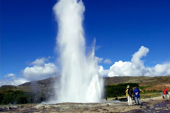 The Golden Circle Direct Guided Bus Tour From Reykjavik - Logistics and Meeting Point Details