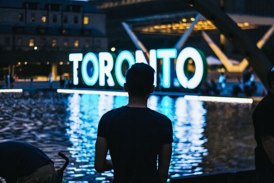 Toronto: Guided Night Tour With CN Tower Entry - Tour Highlights