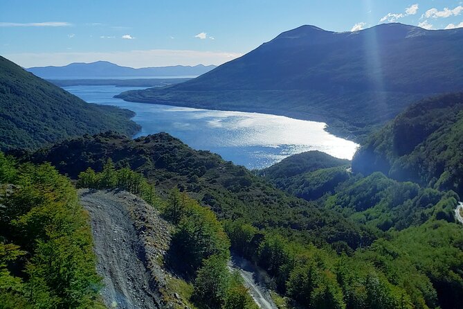 Tour in Escondido and Fagnano Lakes From Ushuaia With Breakfast - Breakfast Details