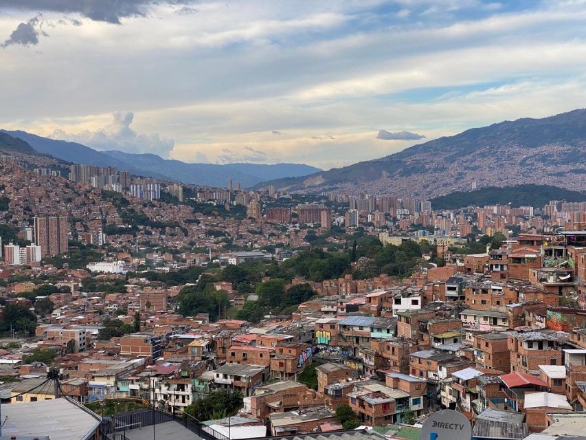 Tour Medellín: Commune13 and Pablo Escobar Rooftop - Booking Information