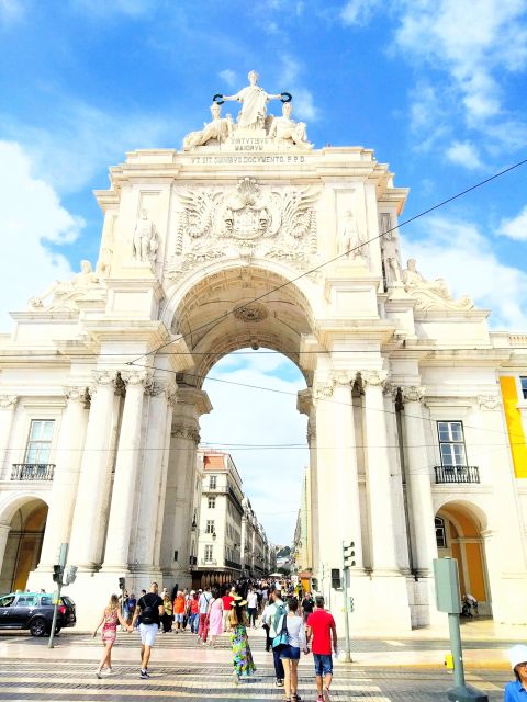 Tour of Lisbon Monuments and Viewpoints 4 Hours - Payment and Booking Flexibility Options