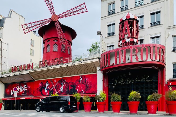 Tourist Outing at the Moulin Rouge - Show Schedule and Duration