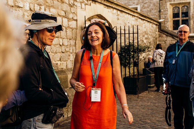 Tower of London Tour With Crown Jewels & Cruise - Positive Feedback on Guides