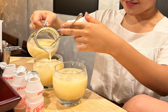 Traditional Soju Class and Makgeolli Tasting in Seoul - Booking Details and Accessibility
