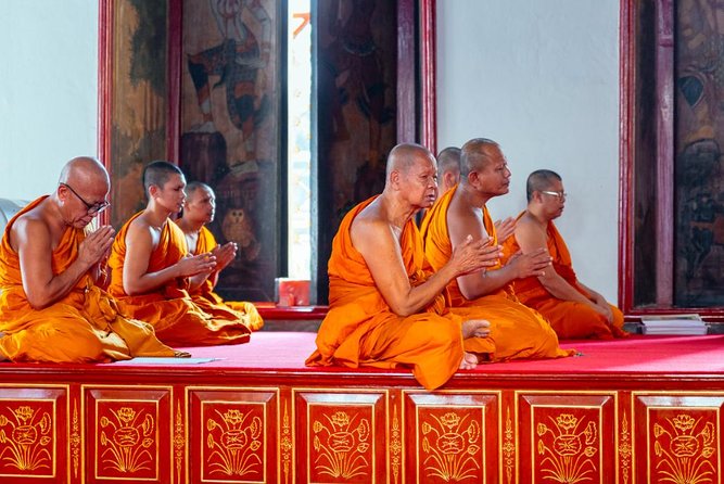 Treasures of Bangkok: Buddhism & Monks Private Tour - Traveler Experience and Visuals