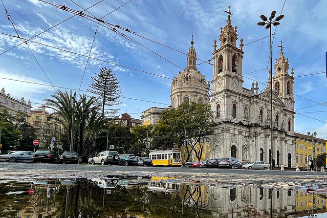 Tuk Tuk Experience Through the Historic Neighborhood of Alfama - Various Meeting Points Options