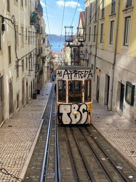 Tuk Tuk Tour Lisbon - Tour Highlights and Inclusions