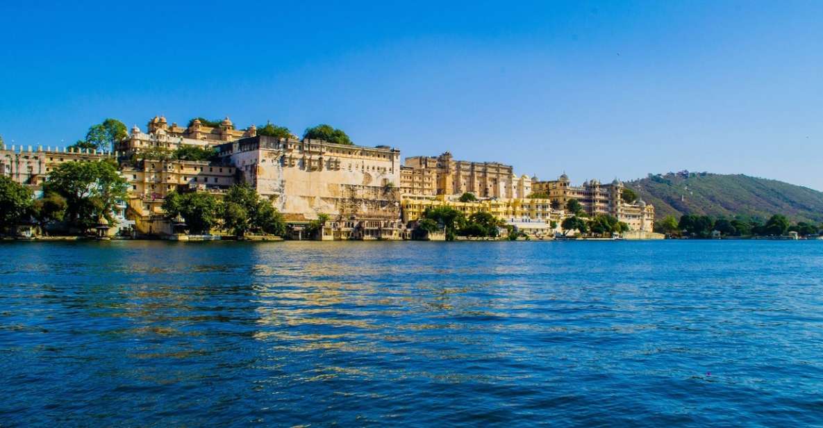 Udaipur Full-Day Private Sightseeing Tour With Guide - Experiencing Rajasthans Culinary Delights